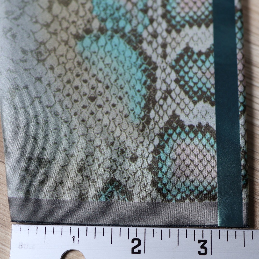 Ultracor Leggings Womens Medium Green Black Snakeskin Print Activewear Yoga - Picture 10 of 11